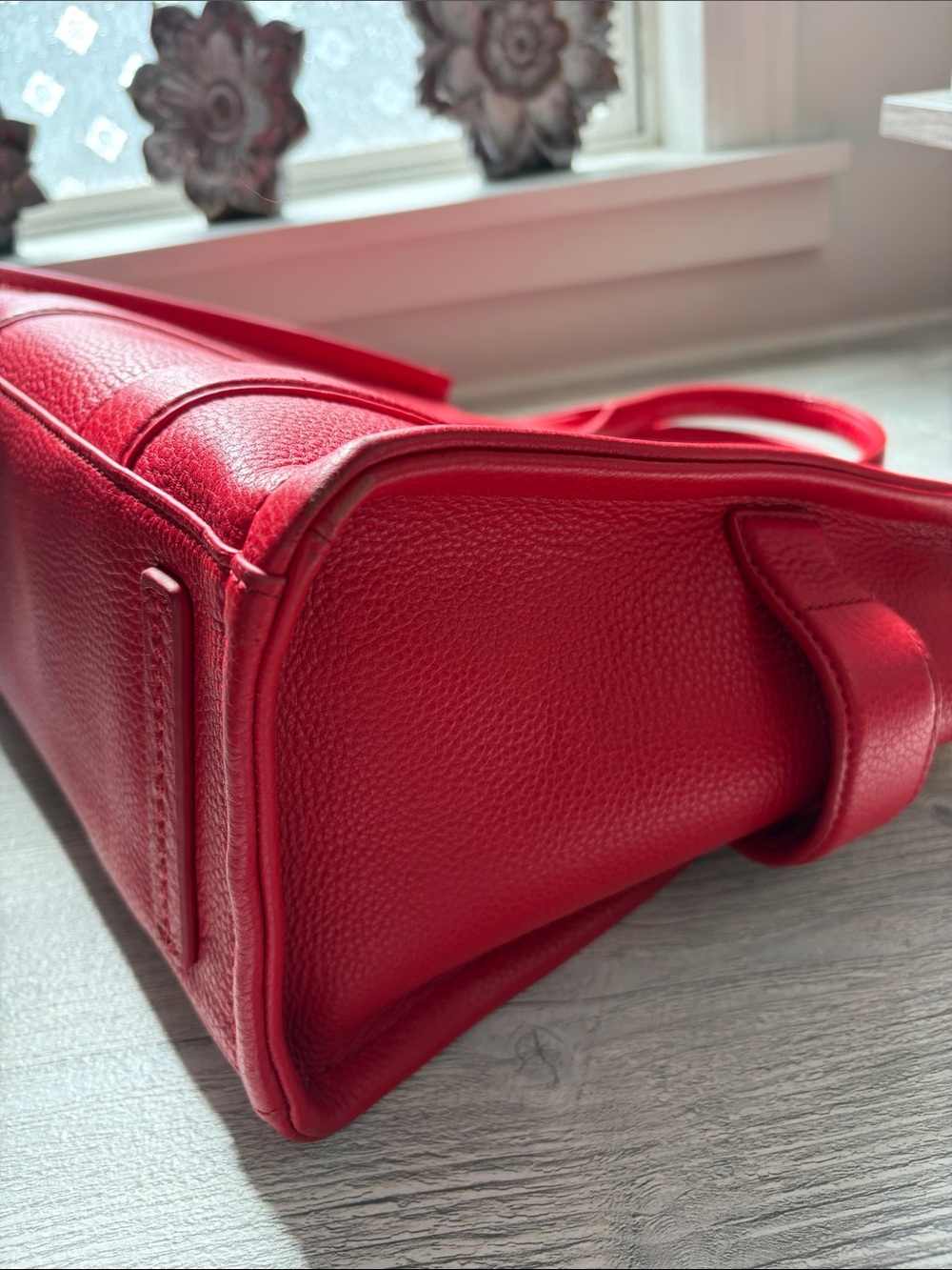 Marc Jacobs Red Leather 'The Tote Bag' Small Top-Handle Tote - Picture 5 of 7